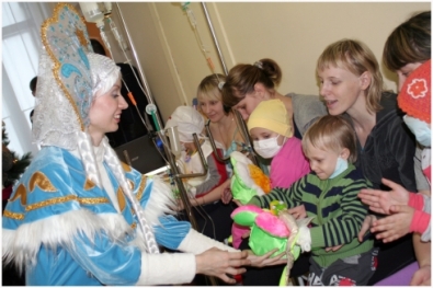 В отделении онкогематологии краевой детской больницы состоялась новогодняя ёлка