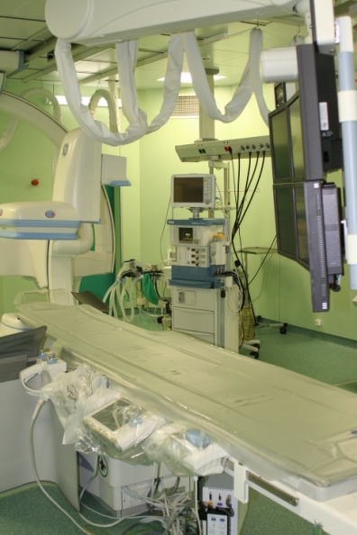 Врачи Красноярского краевого перинатального центра внедрили в практику передовые технологии по проведению эндоваскулярных операций, сохраняя репродуктивную функцию у женщин