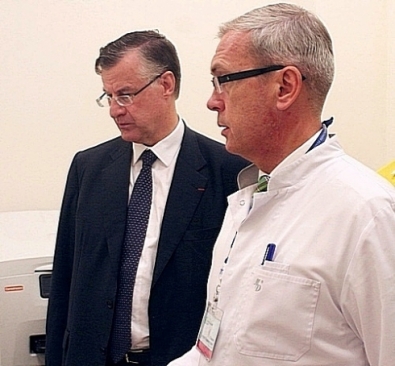 Краевой перинатальный центр посетил почетный консул Российской Федерации в Лозанне 